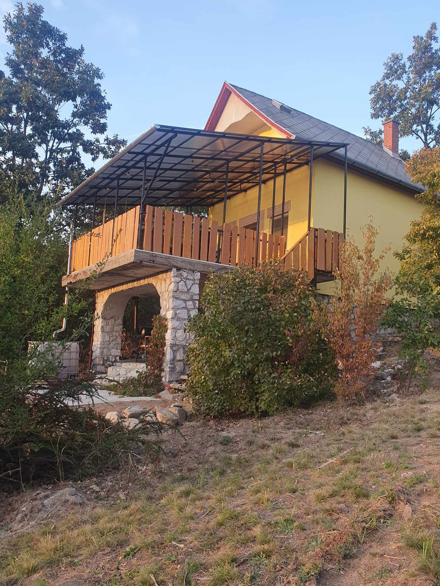 Sarga Liliom Vendeghaz Cserepfalu
