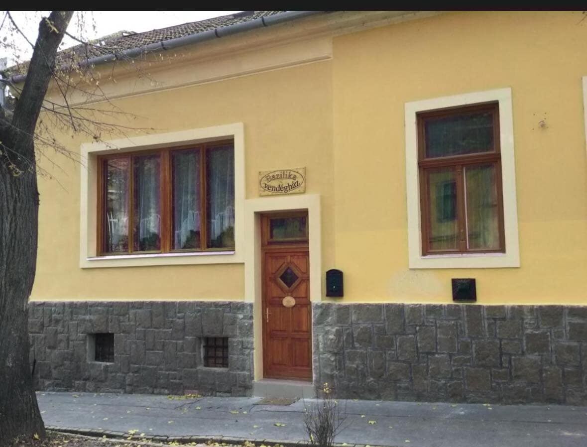 Bazilika Vendeghaz Eger