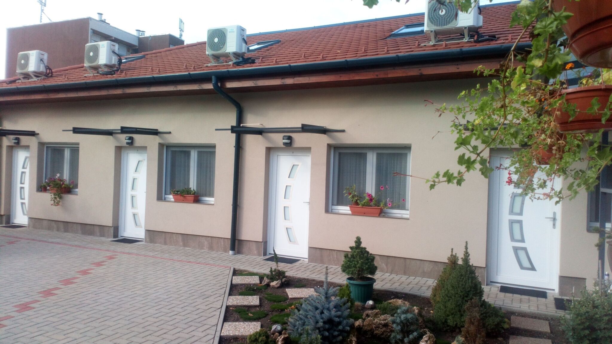 Borostyan Vendeghaz Eger