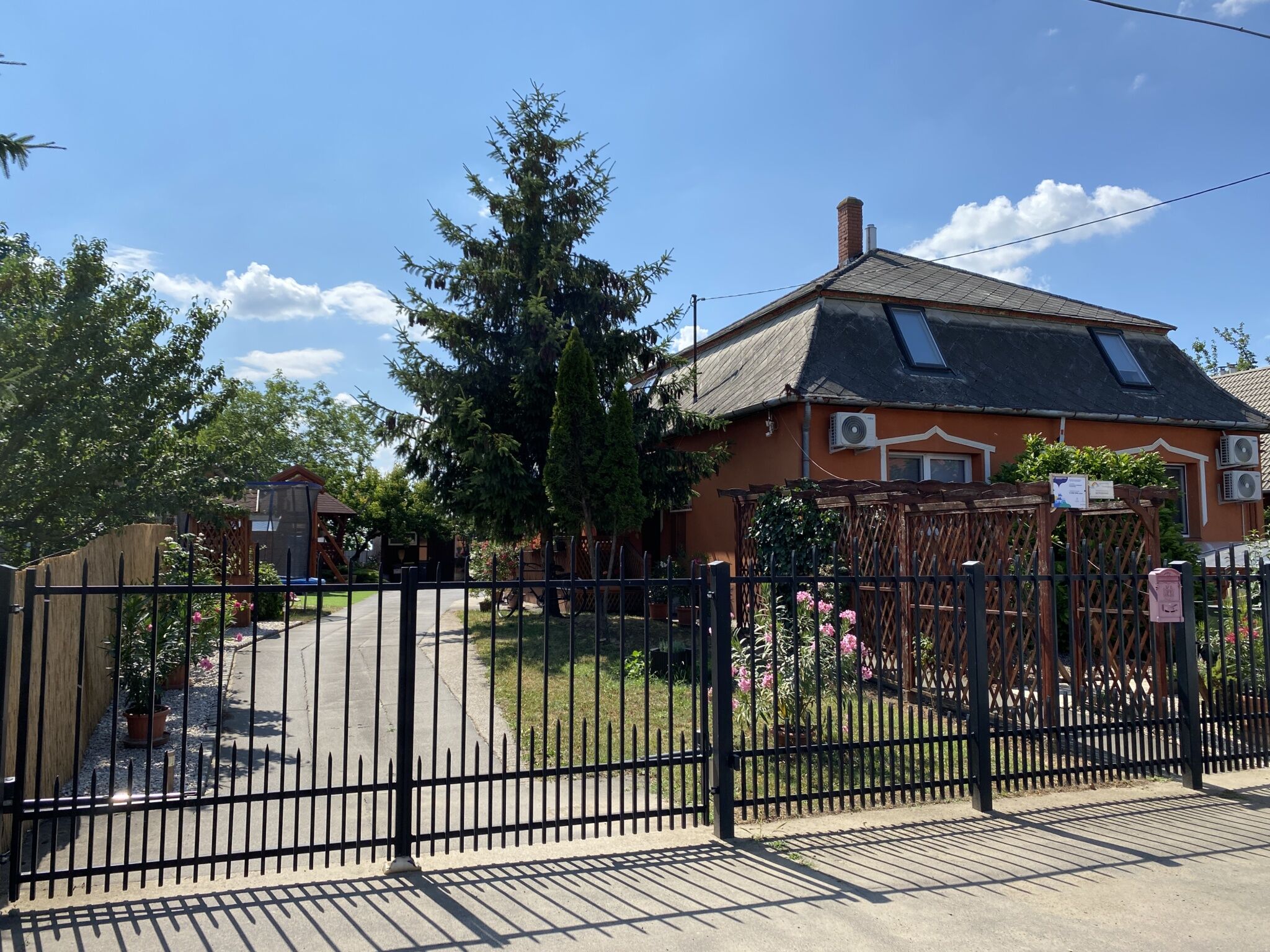 Szivarvany Vendeghaz Hajduboszormeny