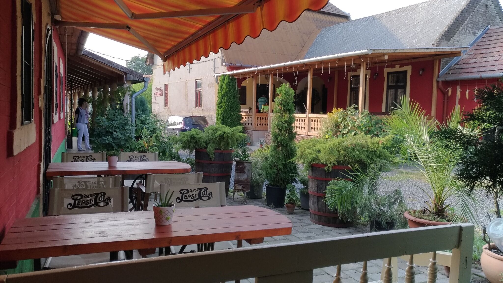 Hangonyi Pizzeria Es Vendeghaz Hangony