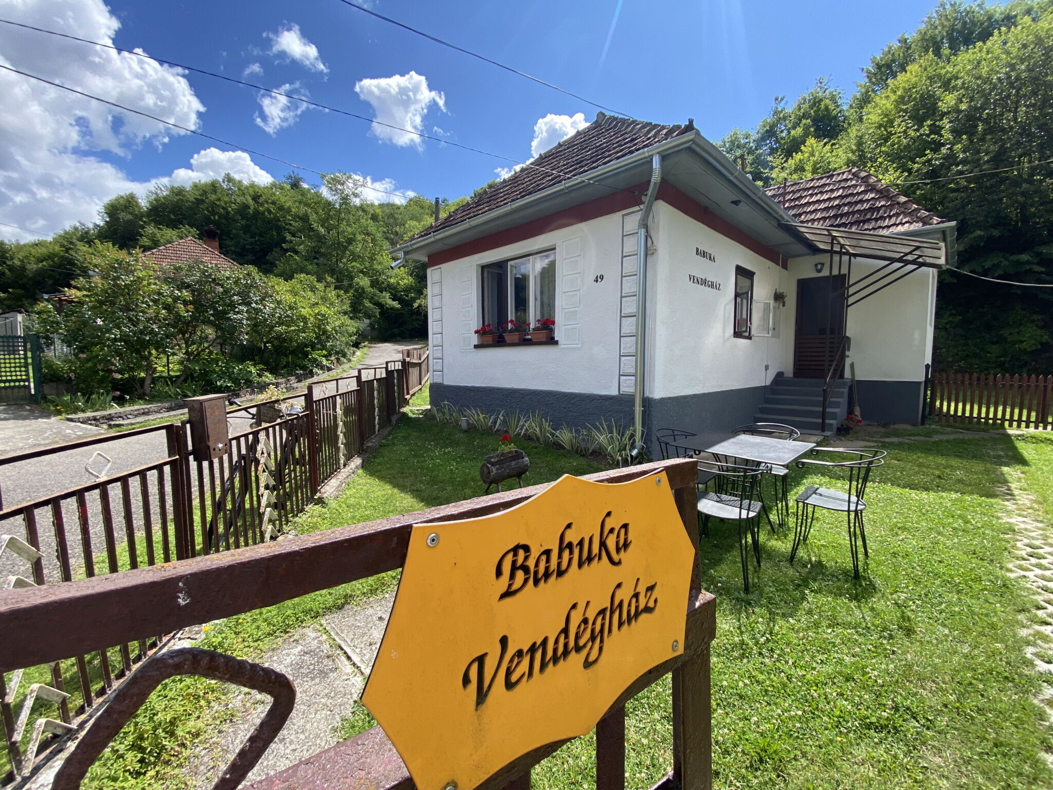 Babüka Vendeghaz Haromhuta