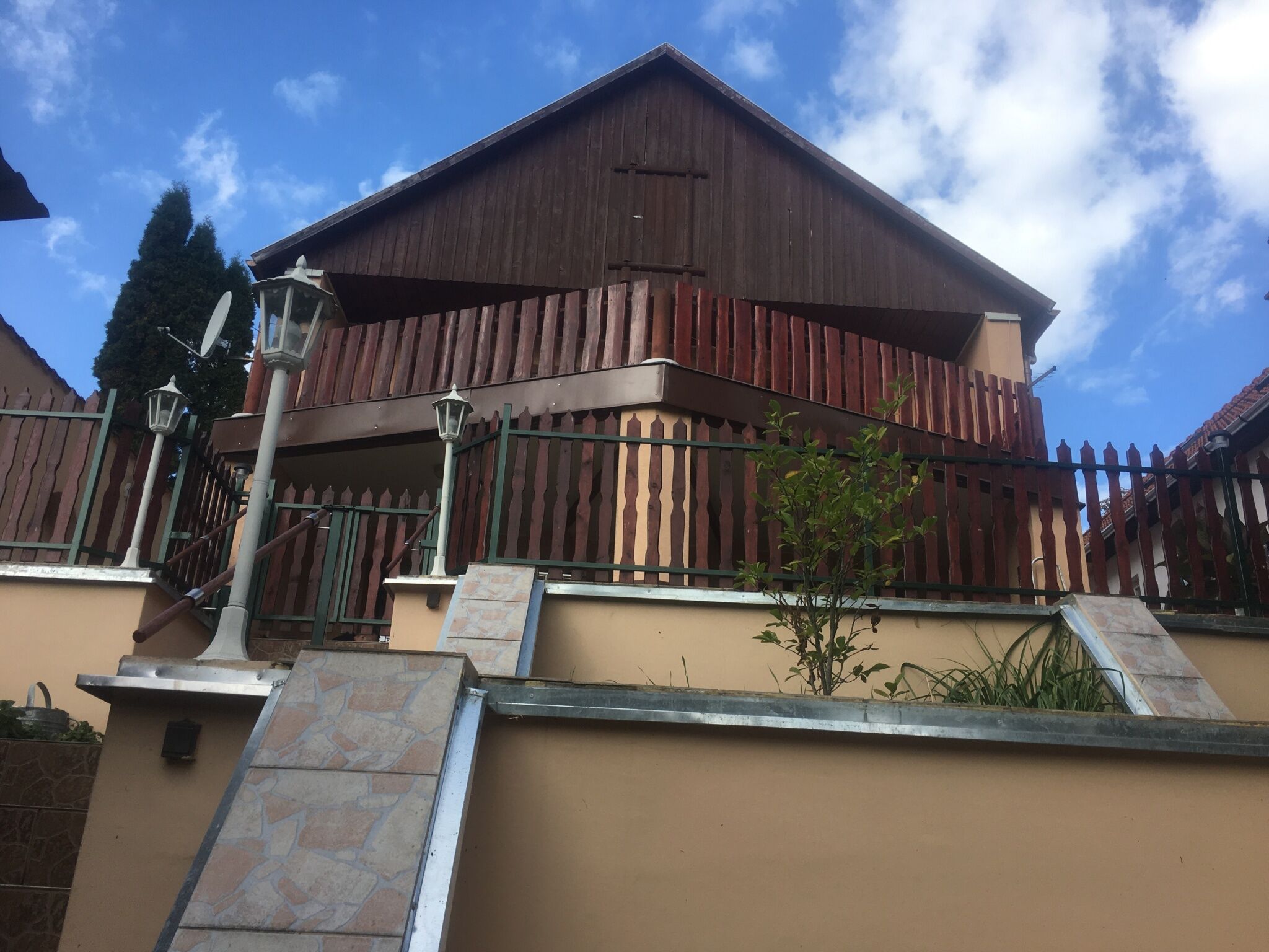 Jaszay Vendeghaz Paradsasvar