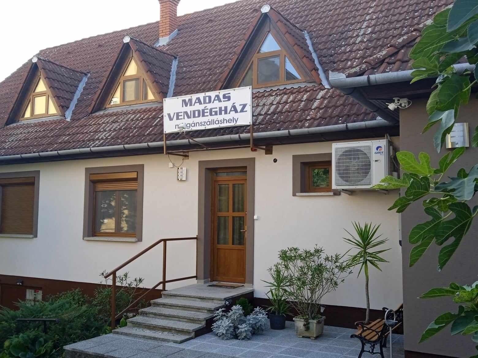 Madas Vendeghaz Pecs