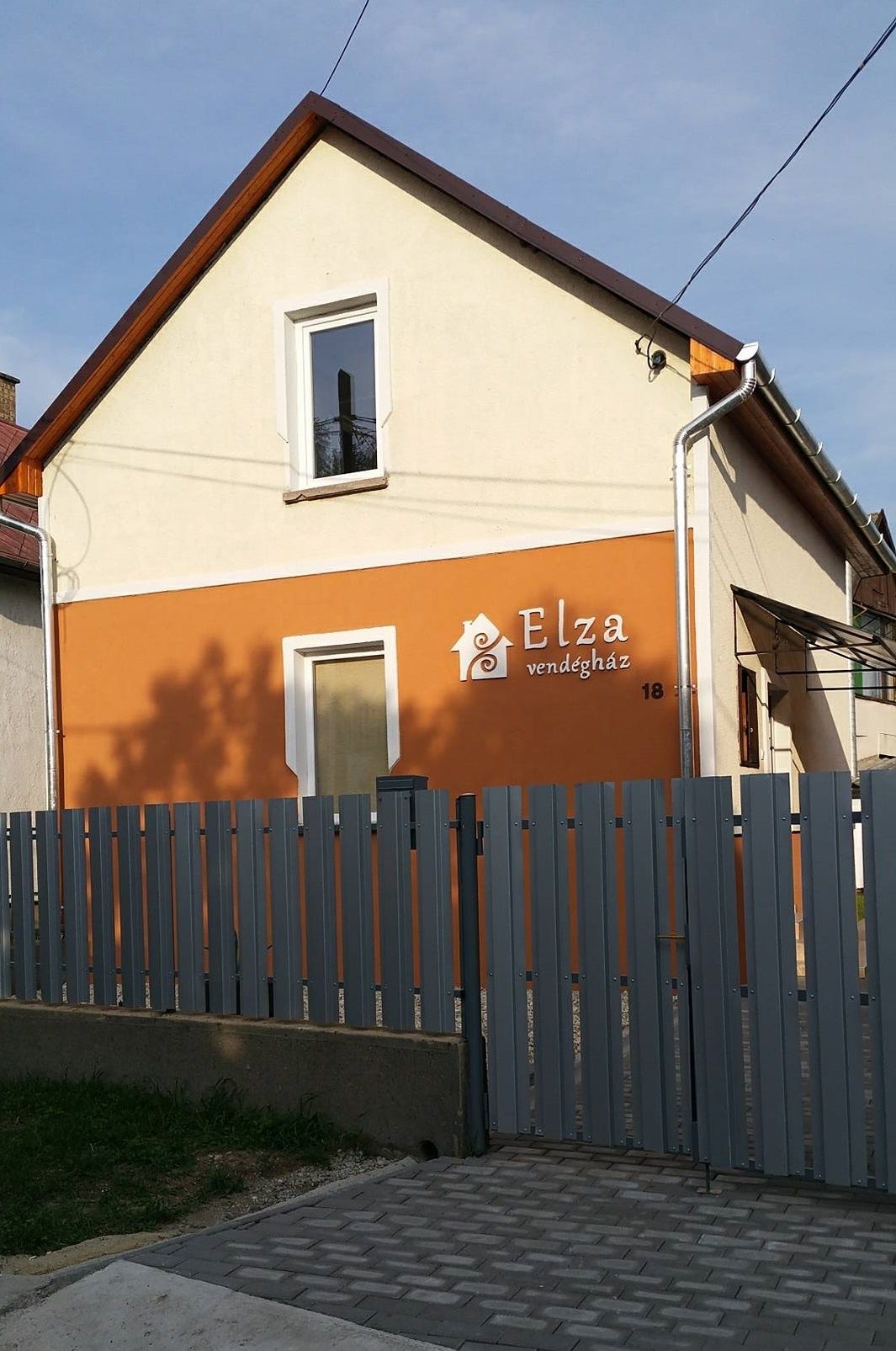 Elza Vendeghaz Sarospatak
