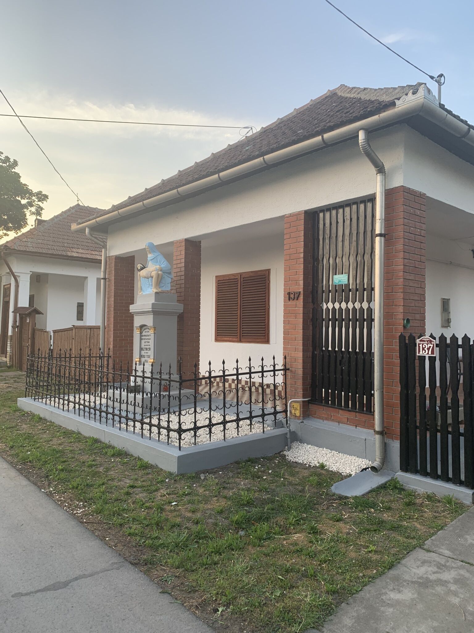 Gazso Vendeghaz Sarud