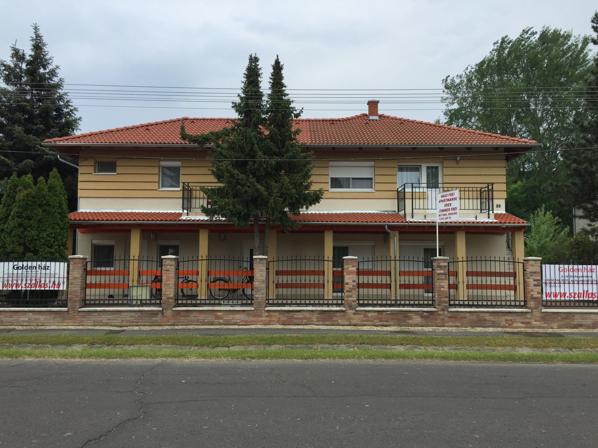 Golden Vendeghaz Siofok