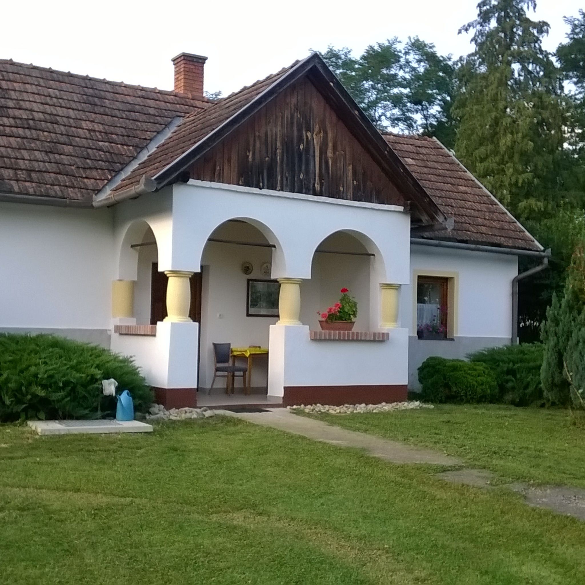 Lugas Vendeghazak Szalafo