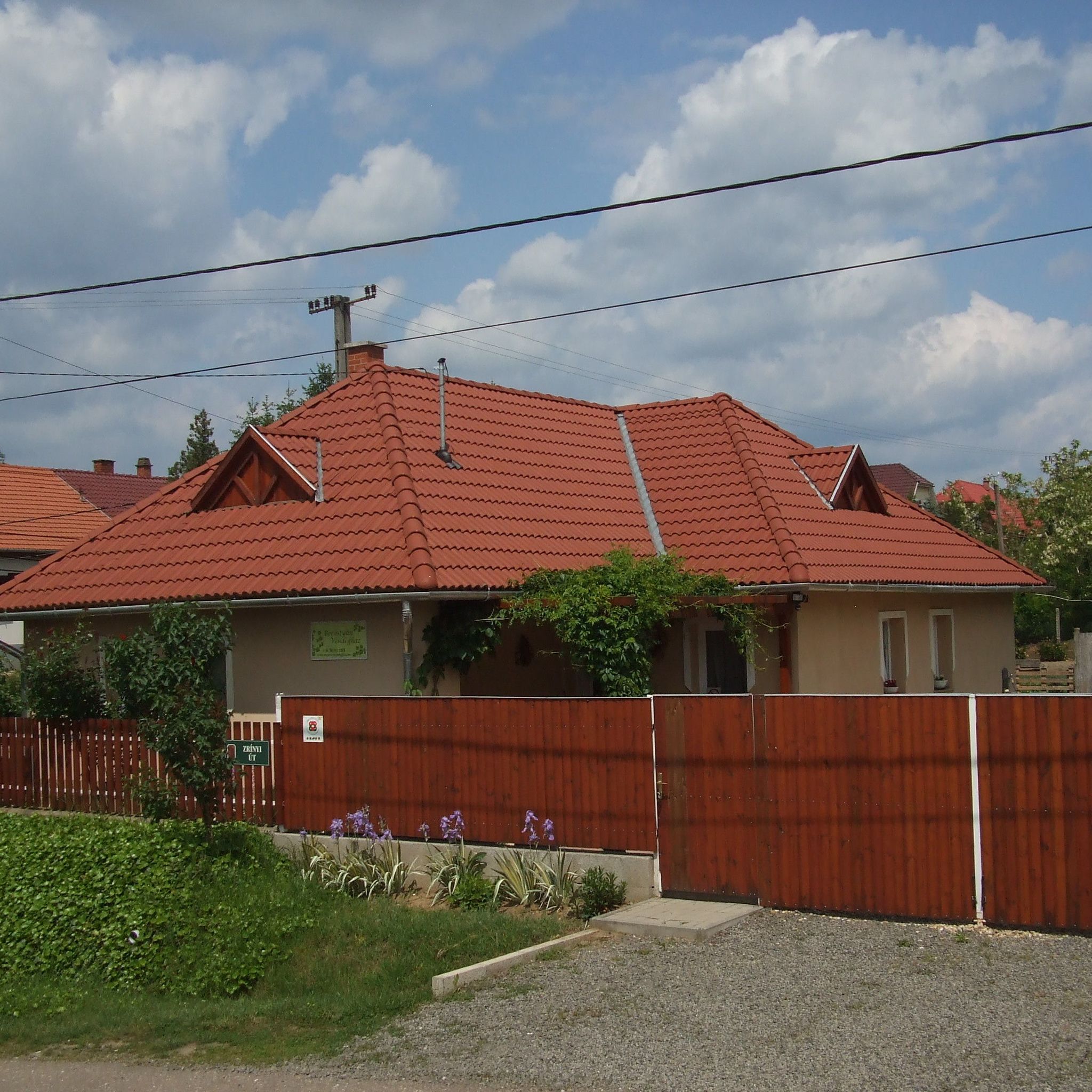 Borostyan Vendeghaz Verpelet