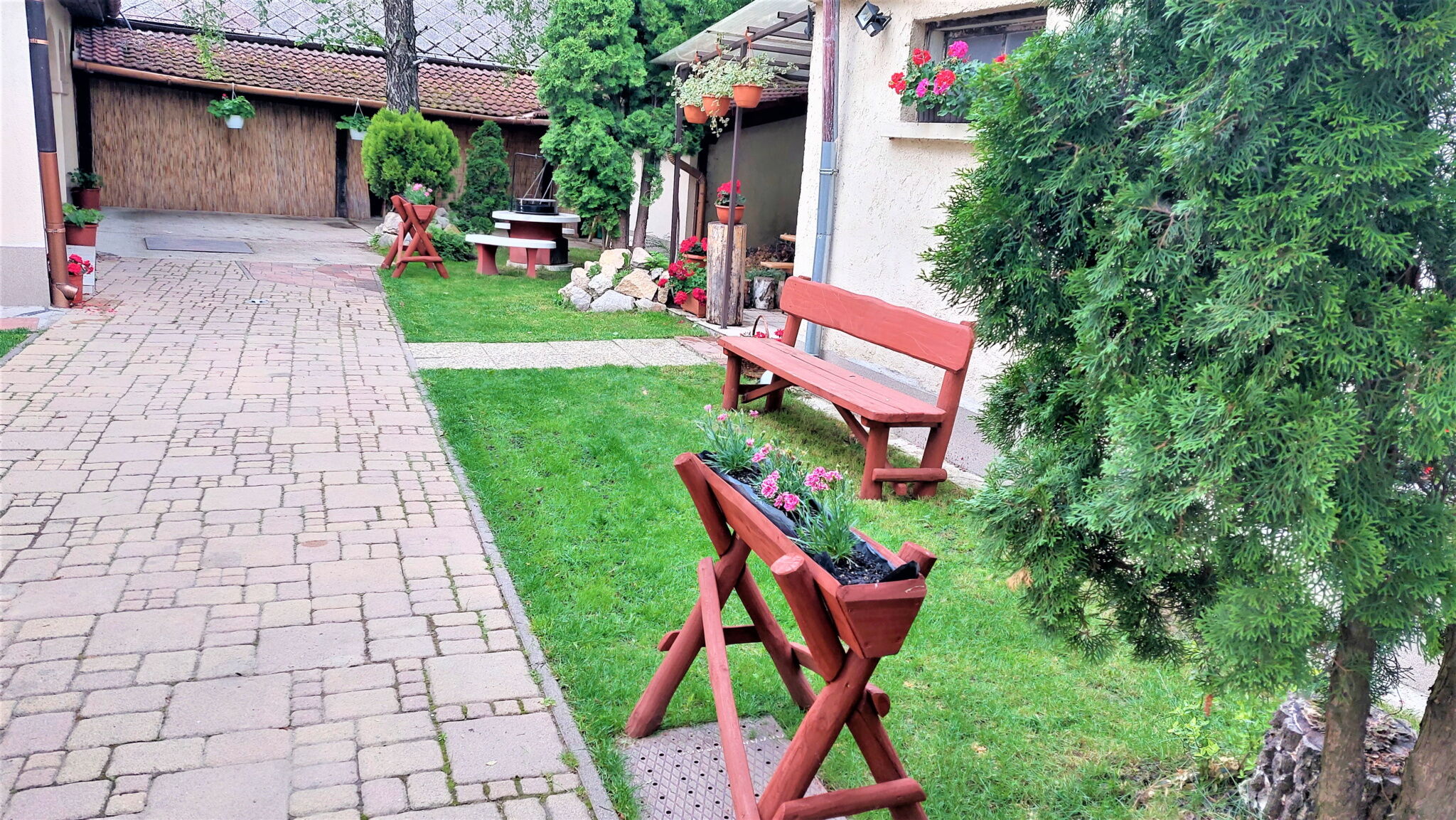 Voros Macska Vendeghaz Szentkiralyszabadja