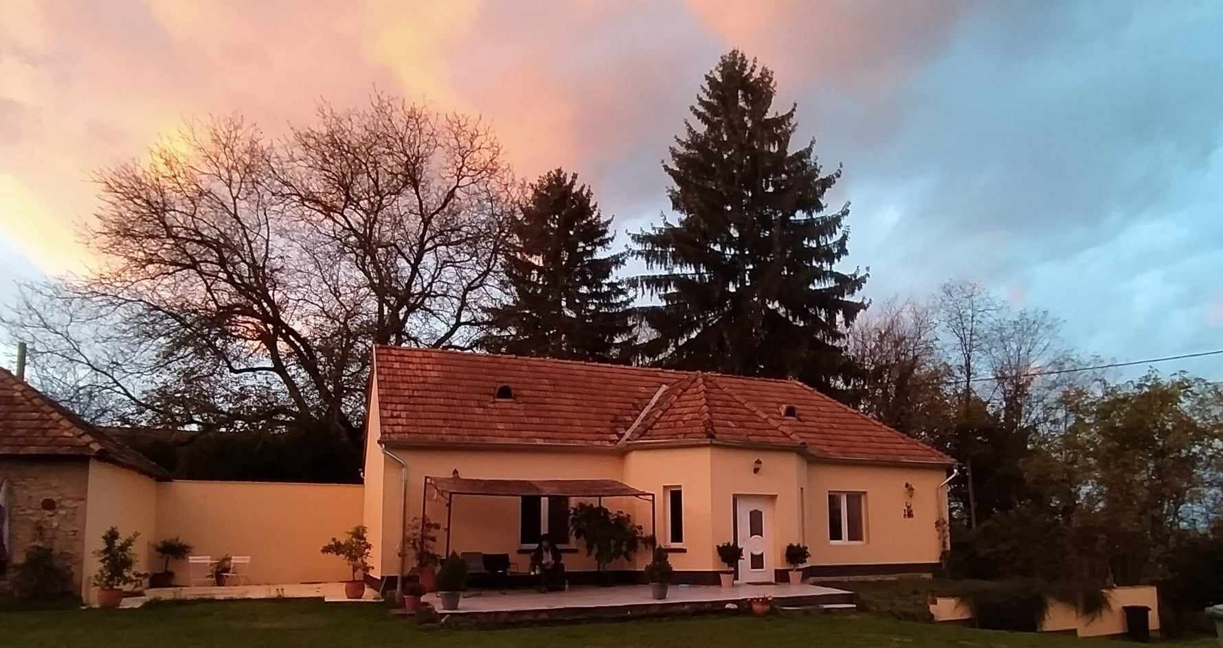 St.Groth Vendeghaz Zalaszentgrot