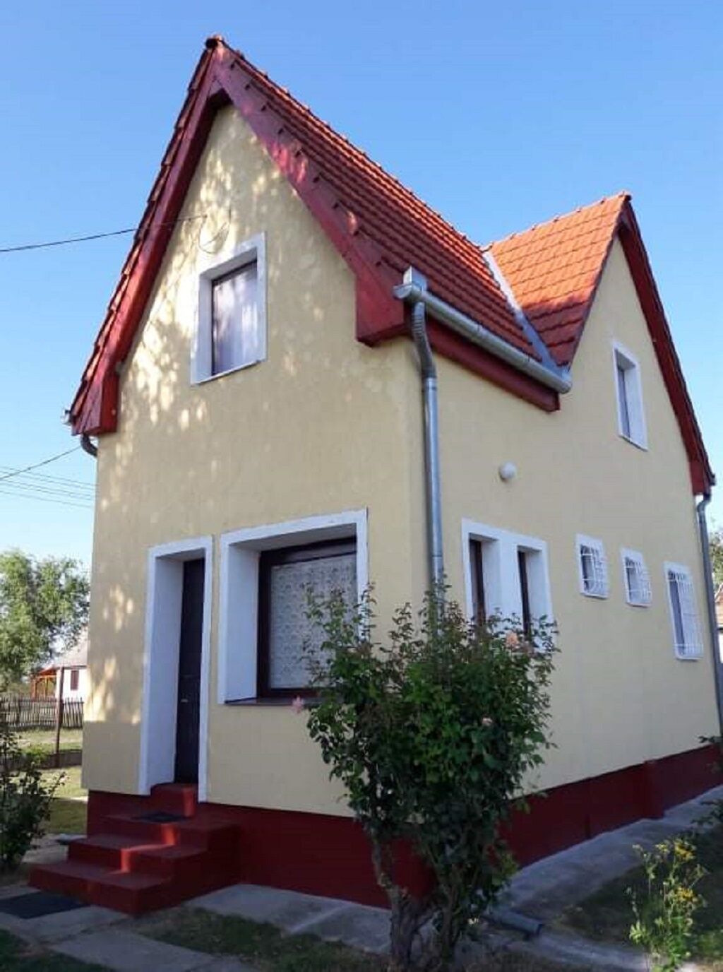 Dodi Vendeghaz Tiszanana