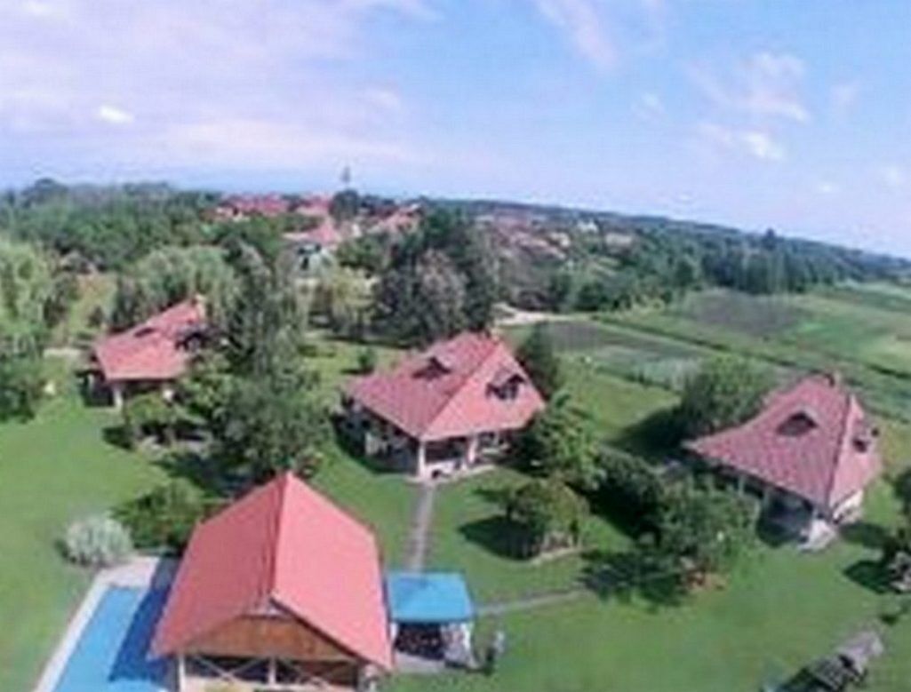 Veszi Kert Vendeghazak Tiszavalk