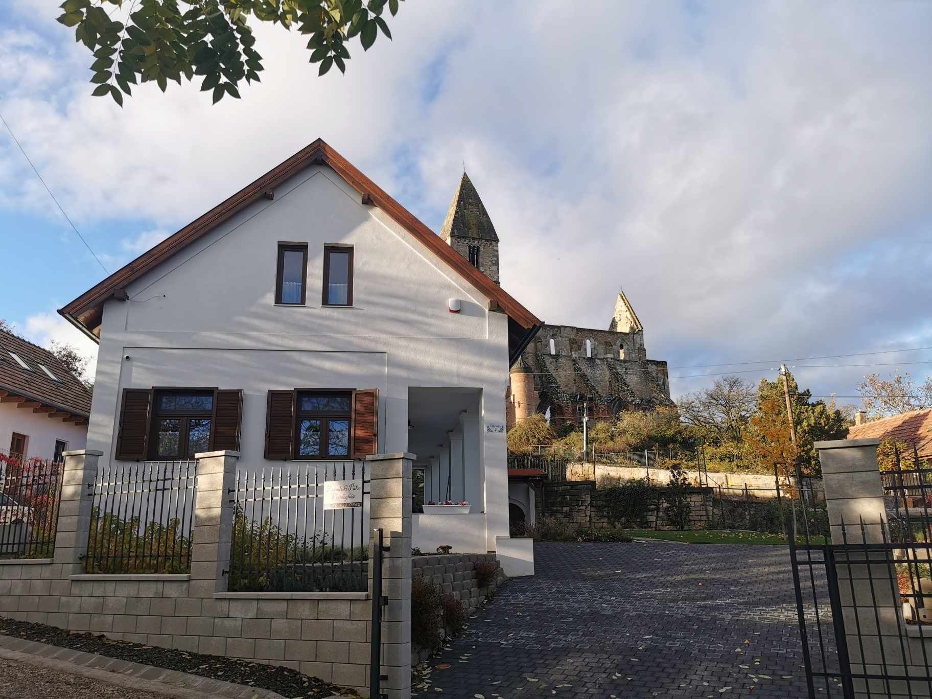 Zsambeki Palos Vendeghaz