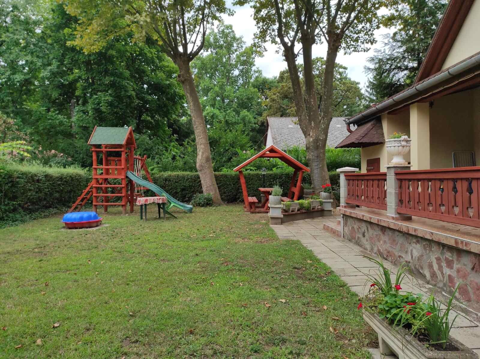 Balatonszemesi Nyaralohaz Balatonszemes