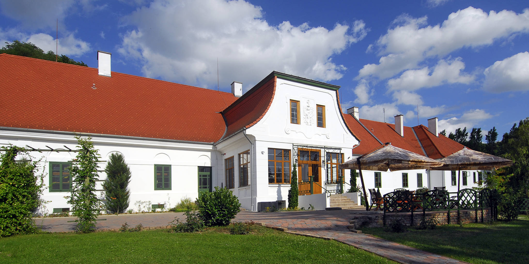 Bano Maria Kastelyszallo Felsomocsolad