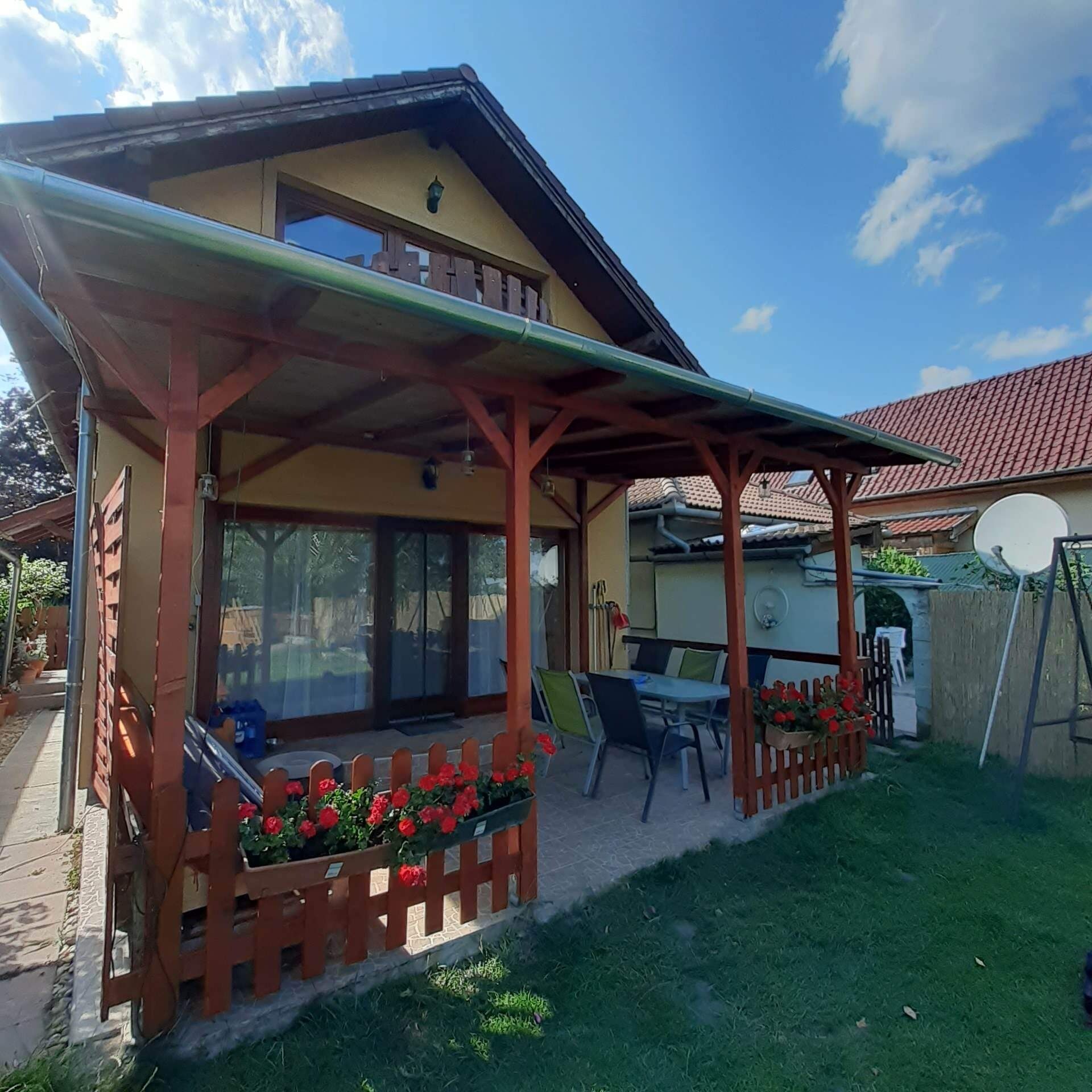 Kekto Setany Apartmanhaz Delegyhaza