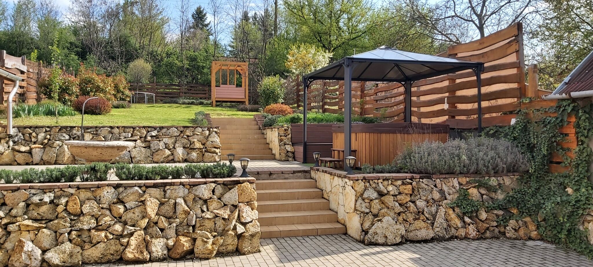 Paradise Apartmanhaz Eger