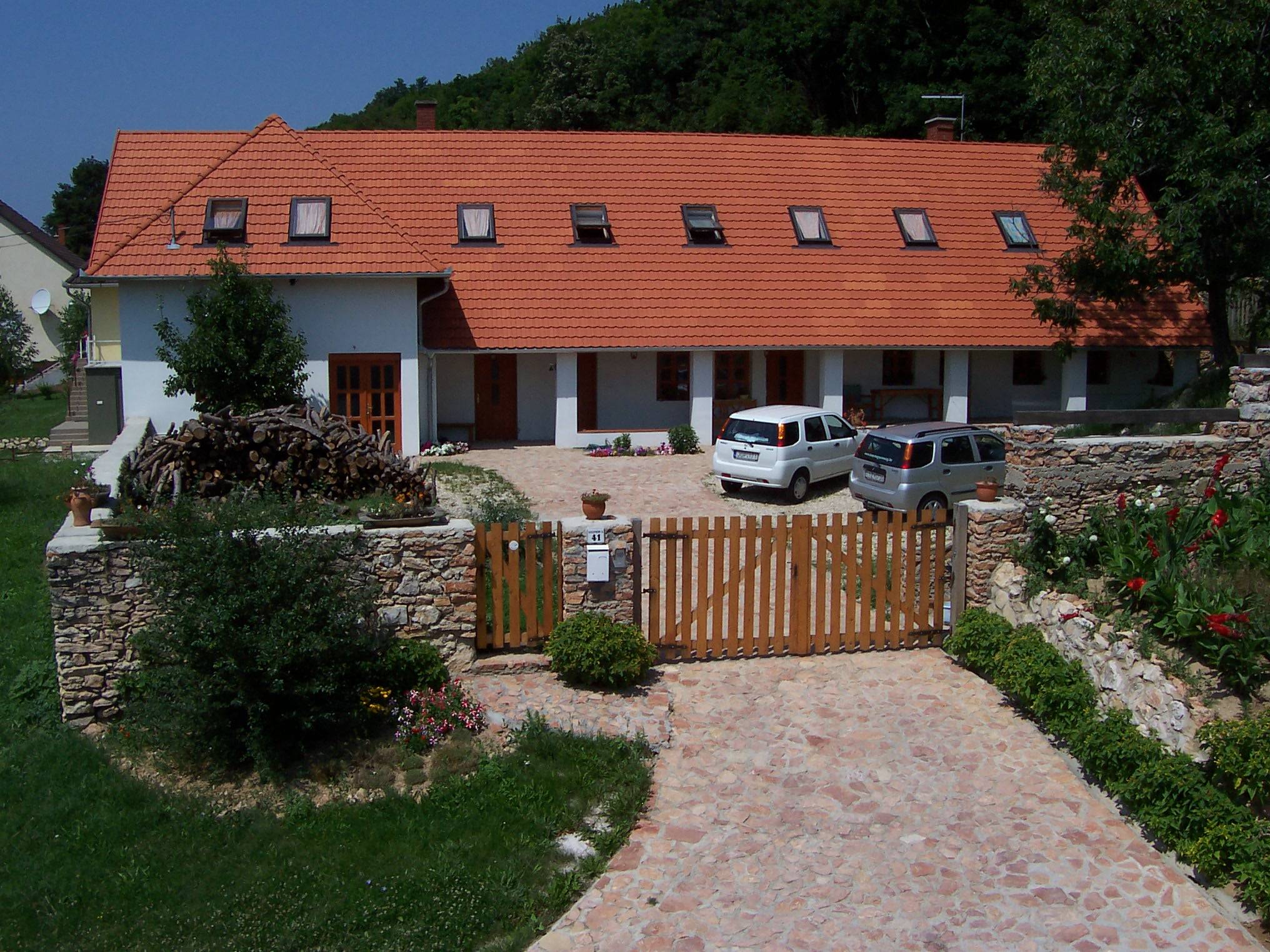 Bakonyi Apartmanhaz Epleny