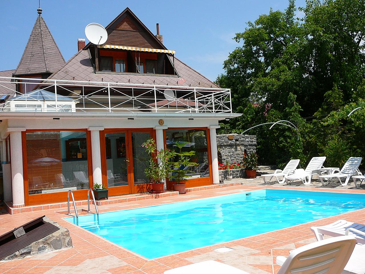 Zold Sziget Apartmanhaz Gyenesdias