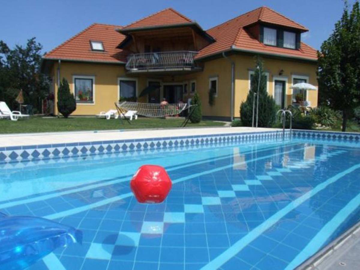 Marta Apartman Gyenesdias