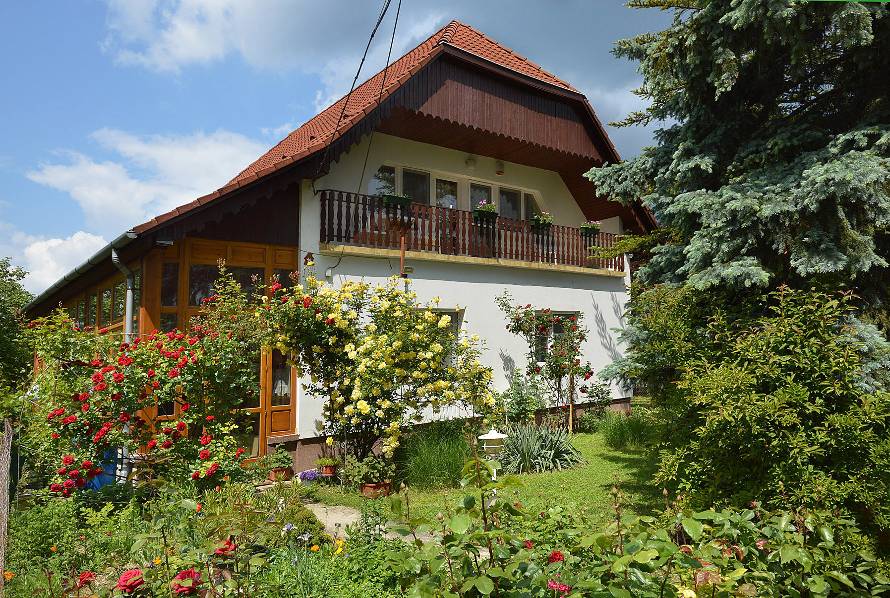 Rozsa Apartmanhaz Gyenesdias
