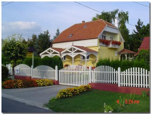 Dencs Apartman Gyenesdias