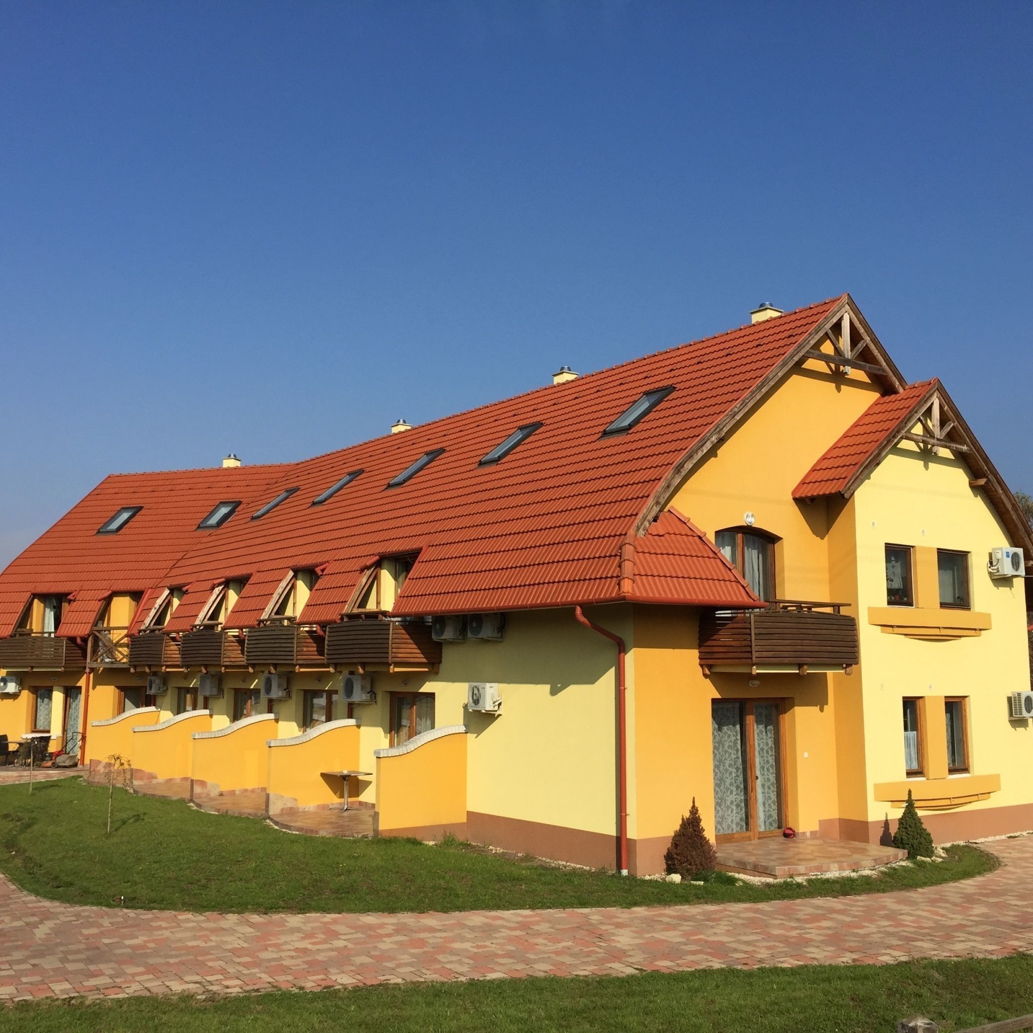 Tiborc Apartman Gyula