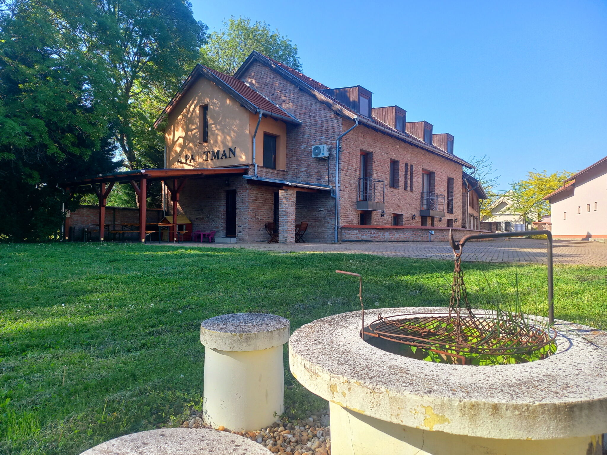 Alabard Apartman Gyula