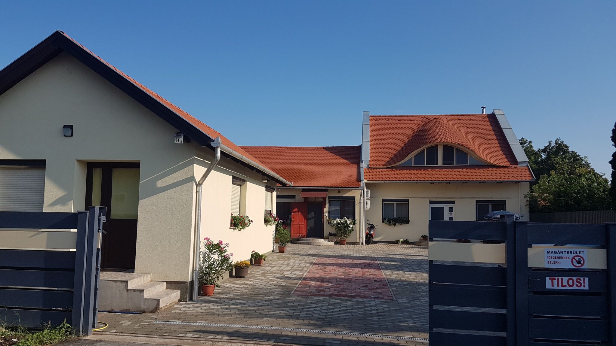 Borostyan Apartmanhaz Hajdunanas