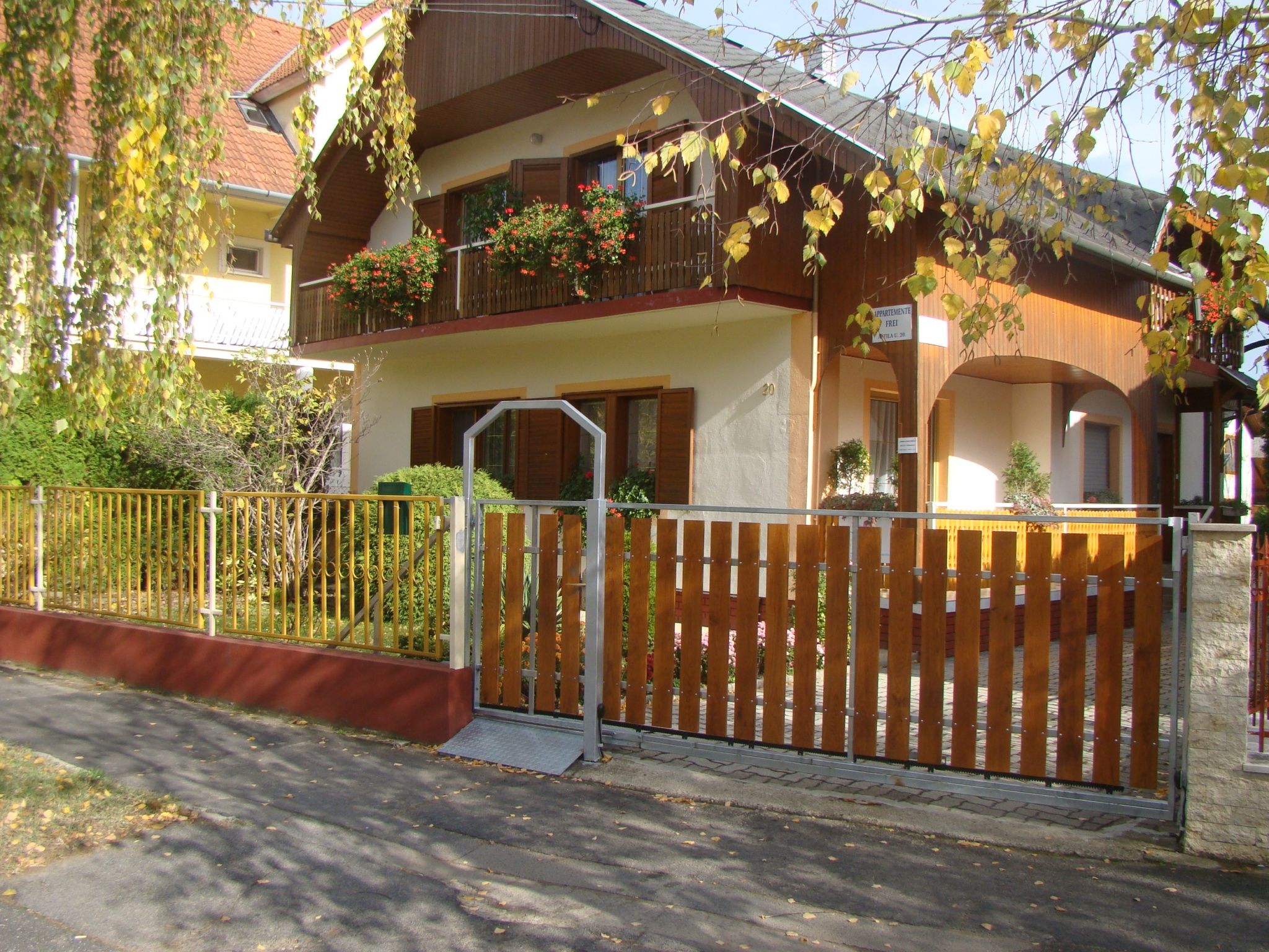 Viragoskert Apartman Heviz
