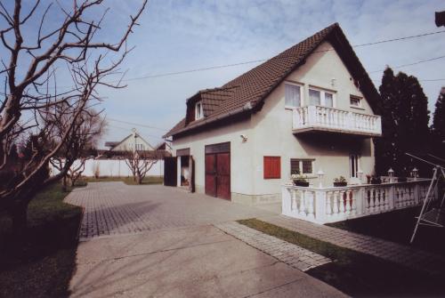 Kanzamar Apartman Harkany