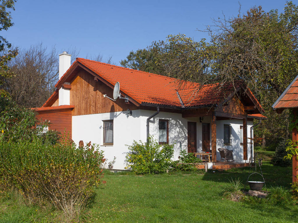 Almaskert Apartmanhaz Kerkafalva