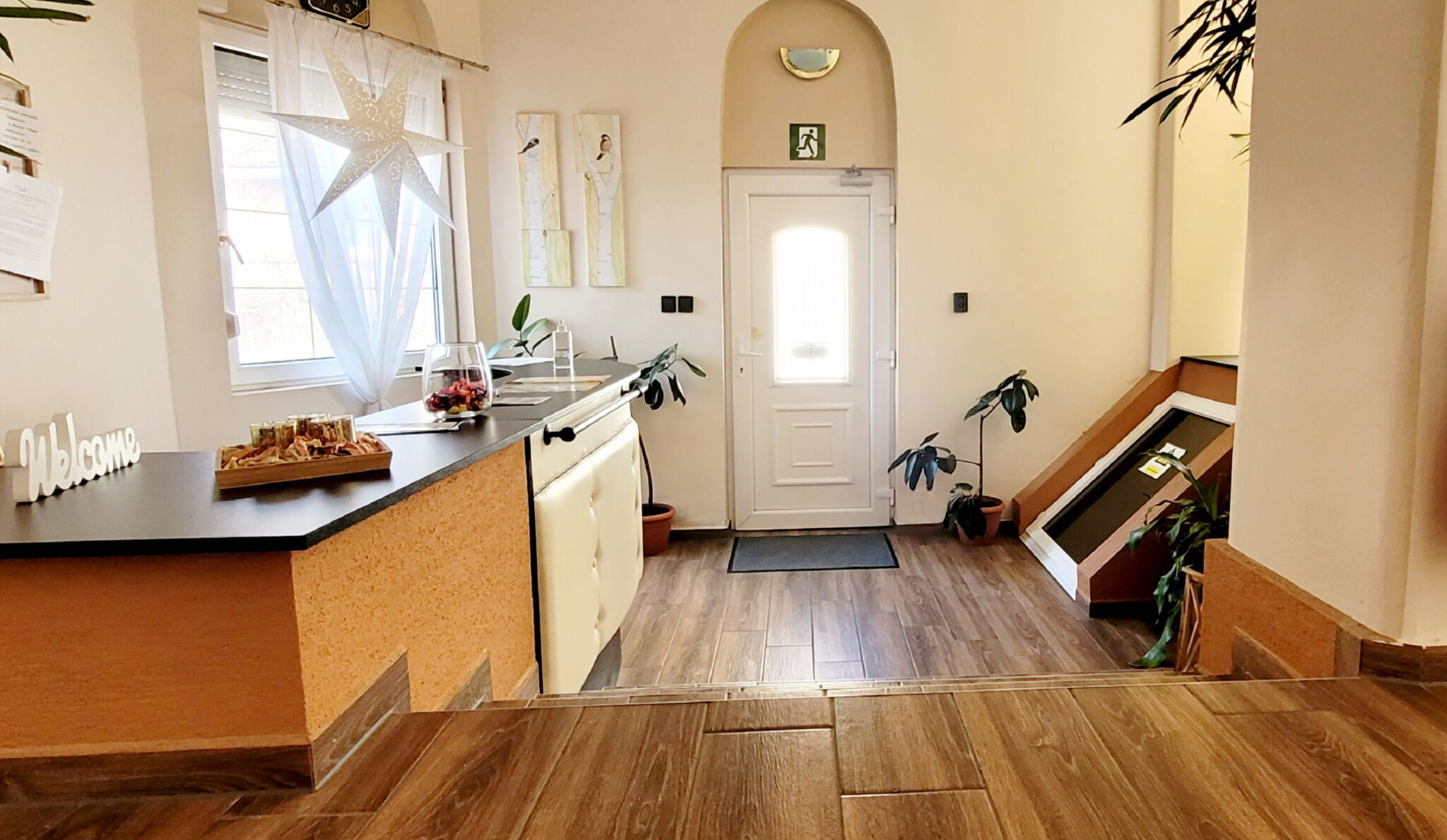 Megyehaz Apartman Mako