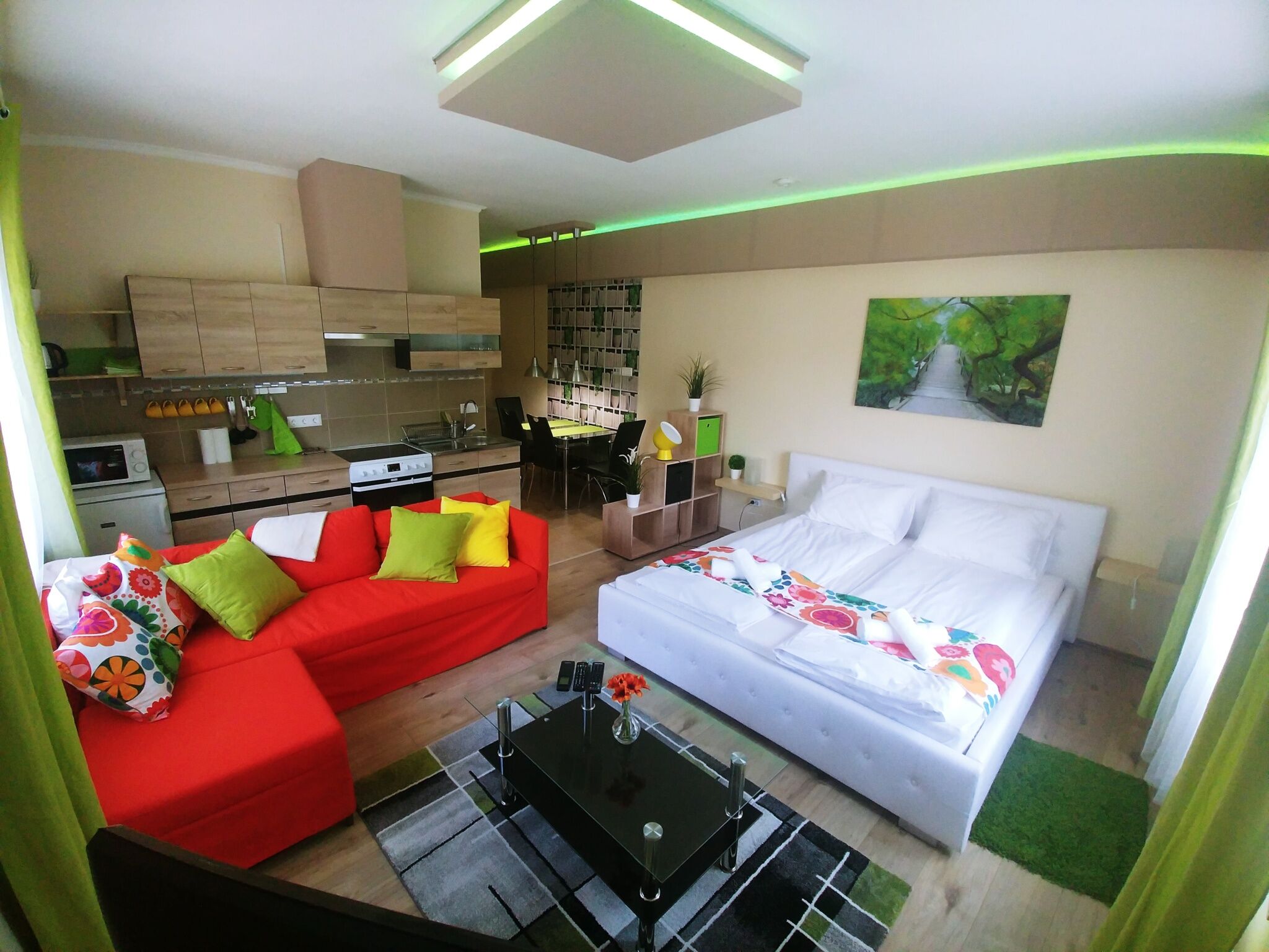 Sarok Apartmanhaz Mako