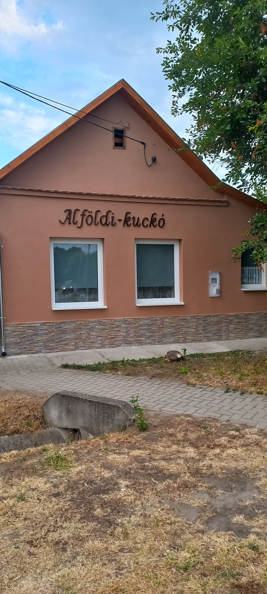 Alfoldi Kucko Apartmanhaz Mako