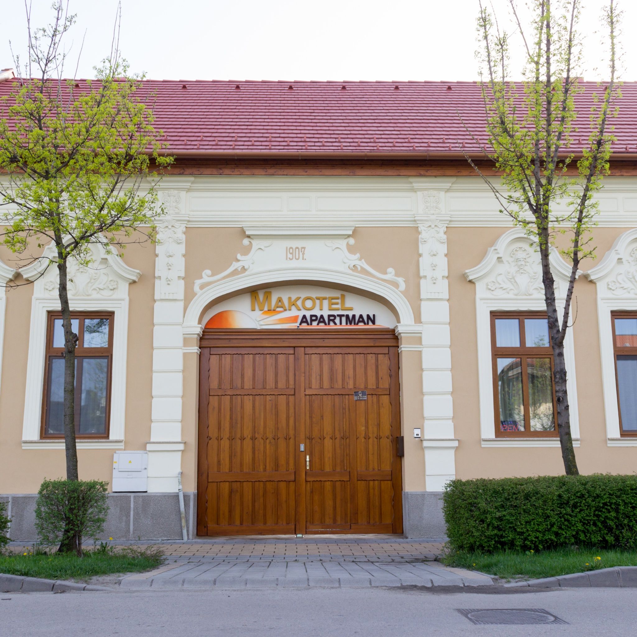 Makotel Apartmanhaz Mako