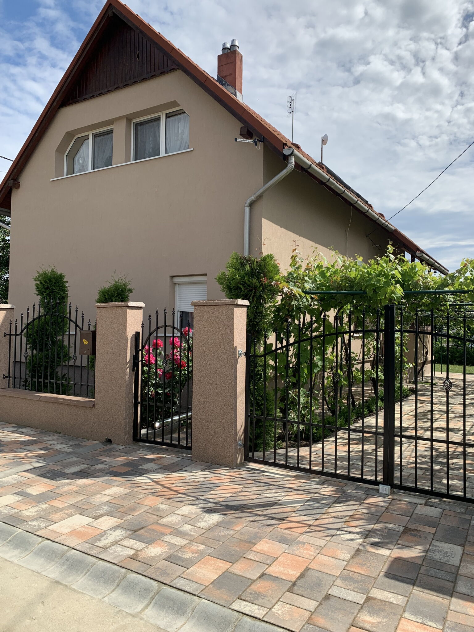 Liliom Apartman Mezokovesd