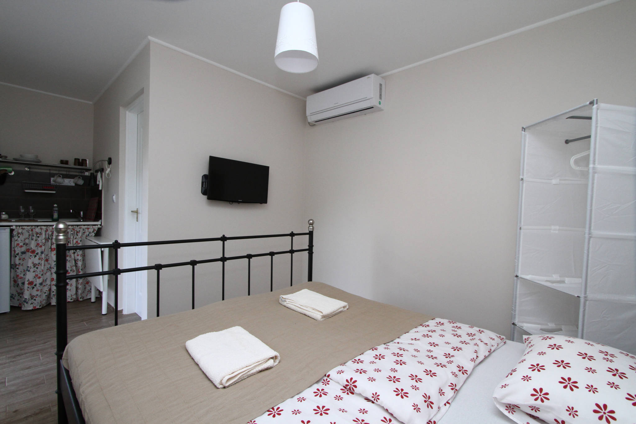 Ilona Apartmanhaz Komarom