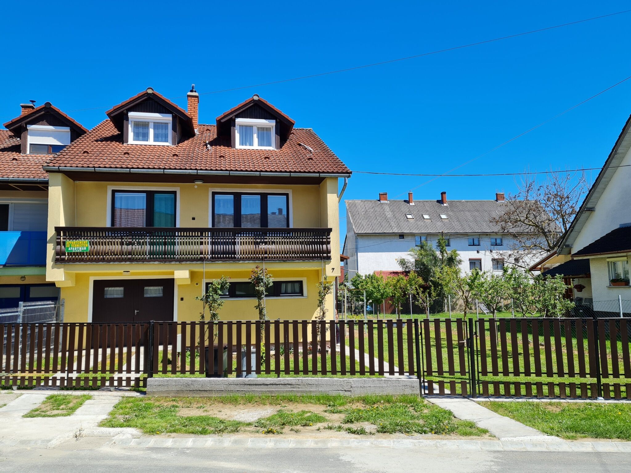 Gyongyvirag Apartman Lenti