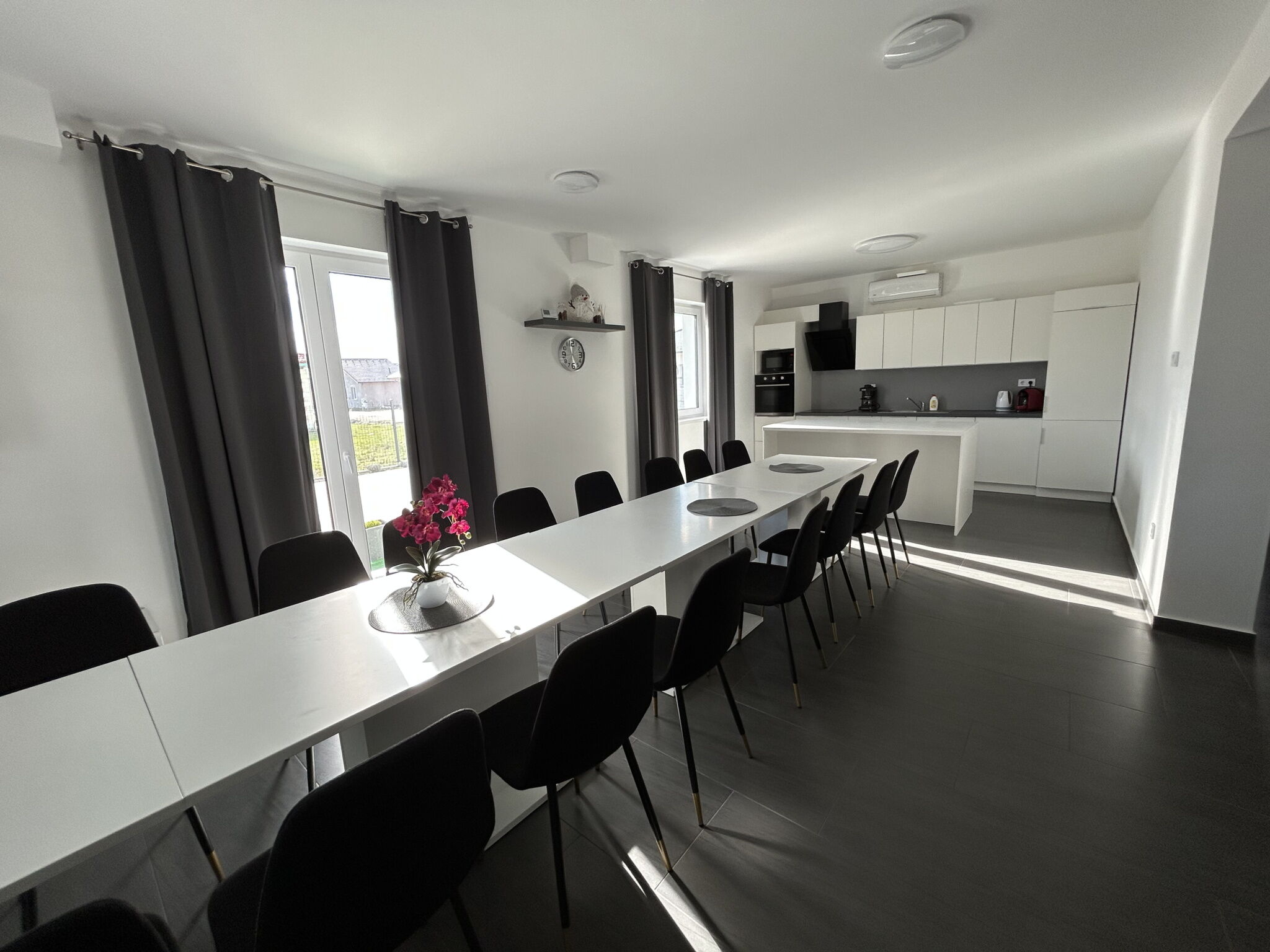 Laura Apartmanhaz Morahalom
