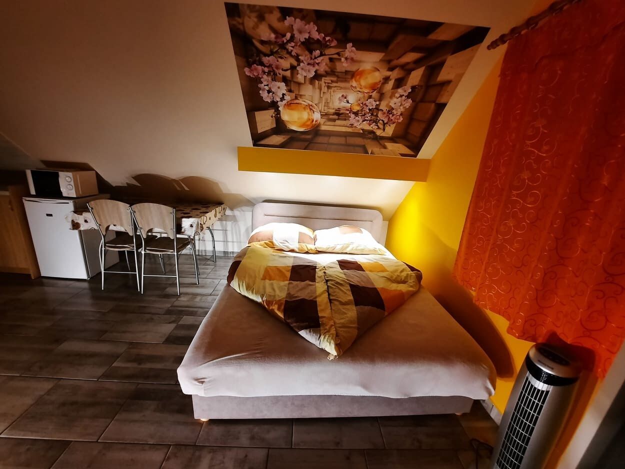 Sarolta Apartman Lovas