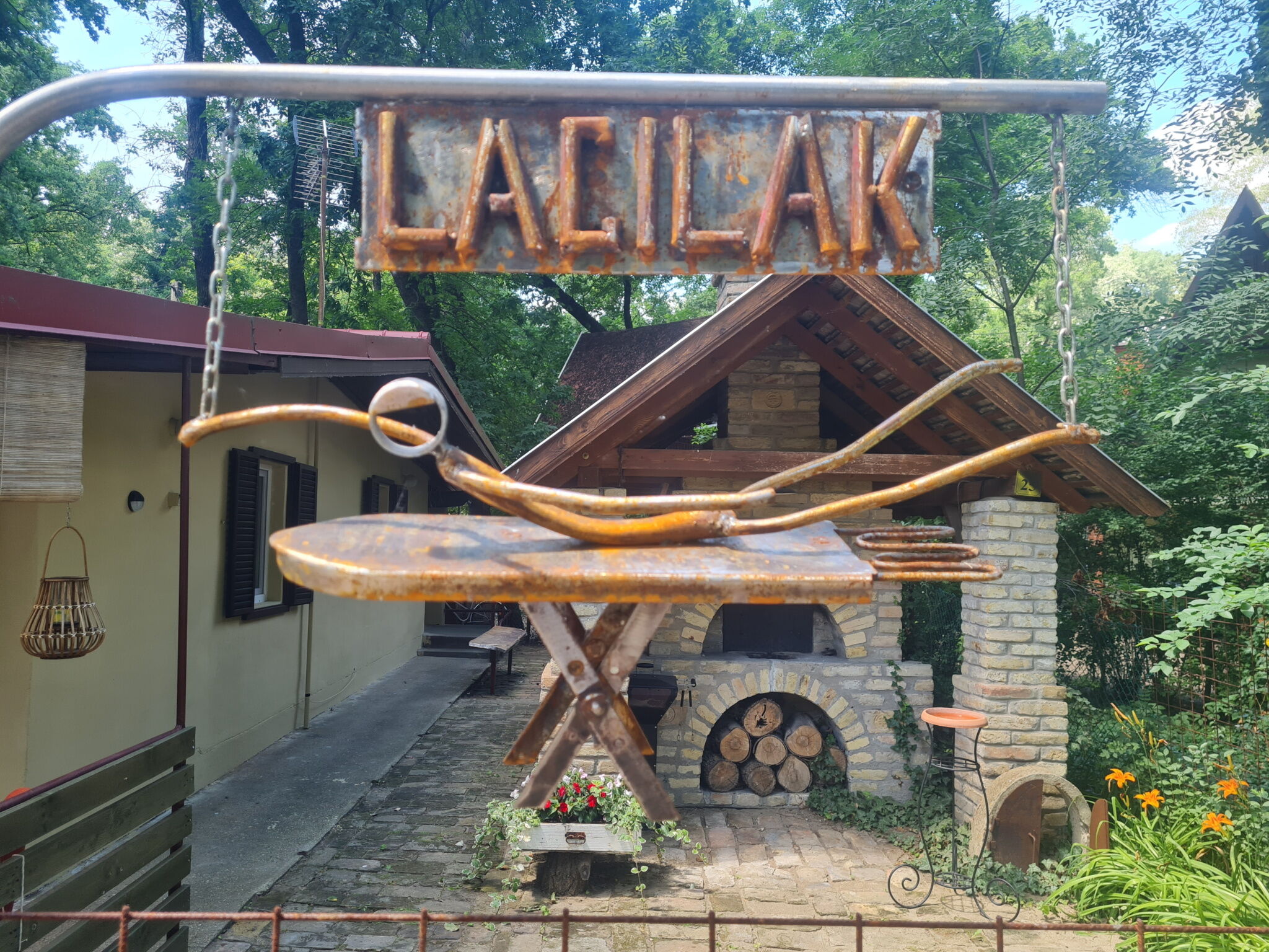 Lacilak Apartman Mako