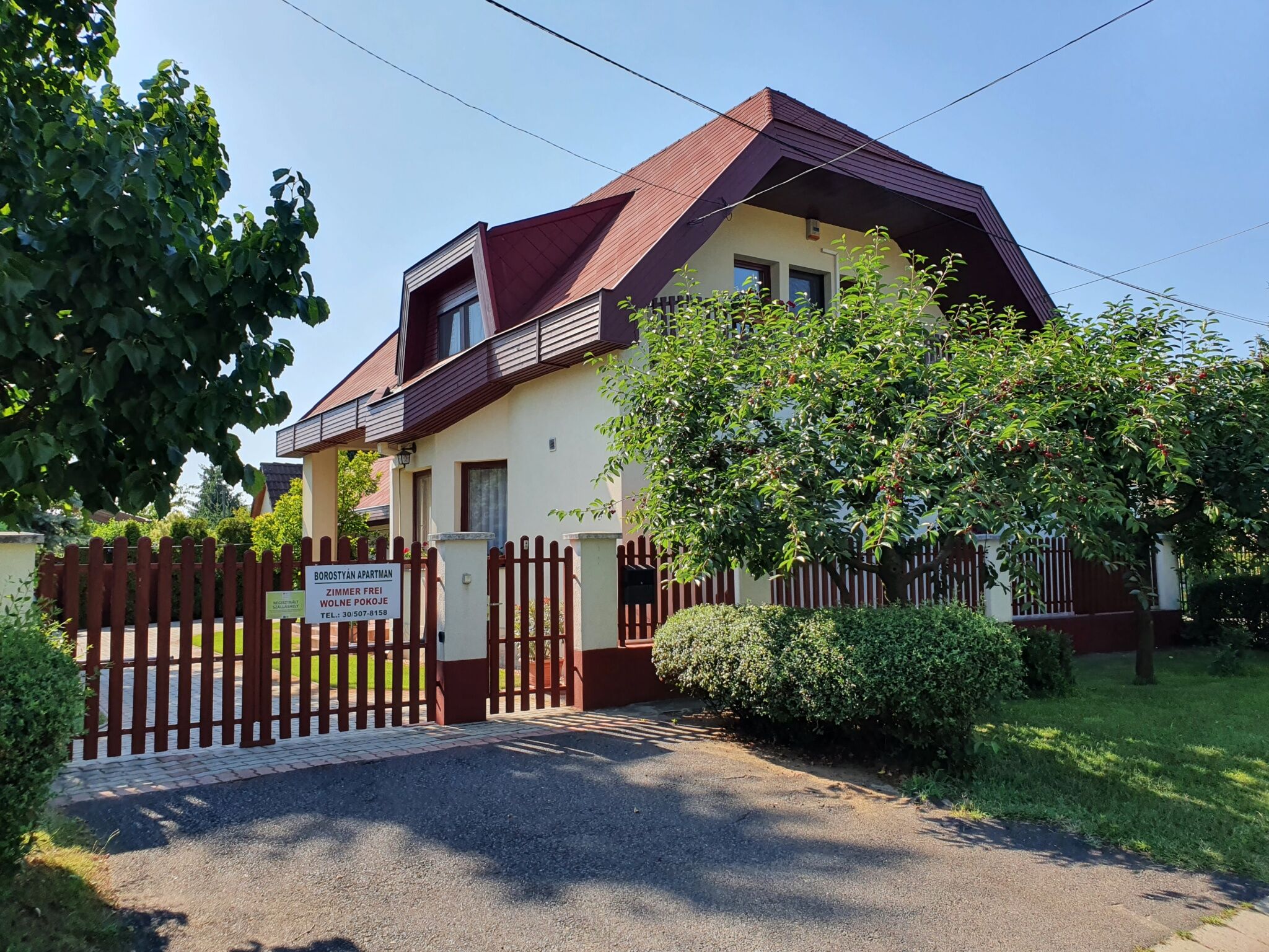 Borostyan Apartmanhaz Sostogyogyfurdo Nyiregyhaza