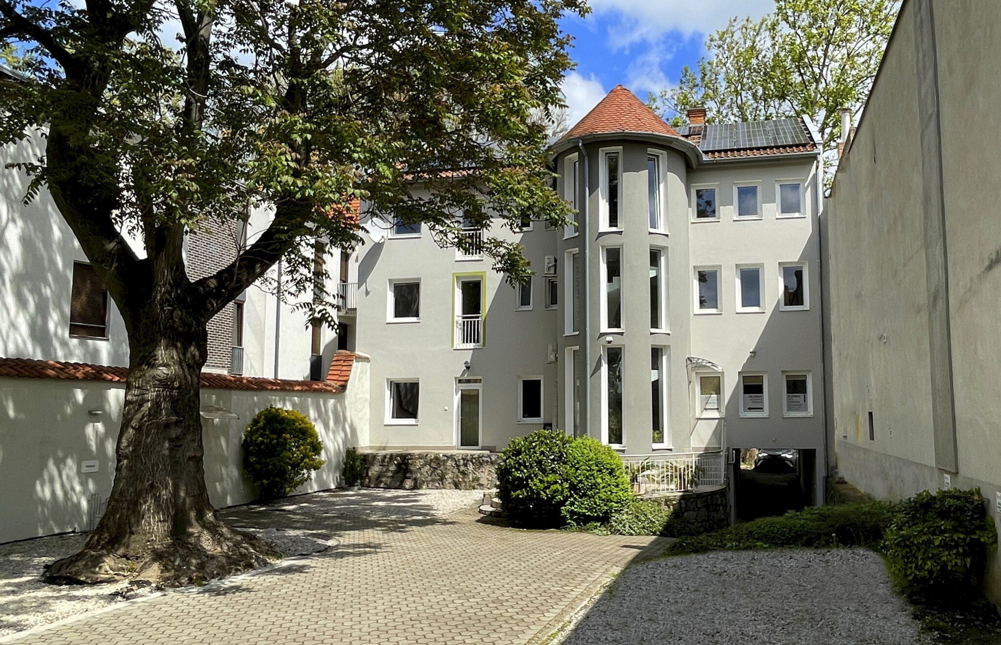 Benevia Apartman Pecs