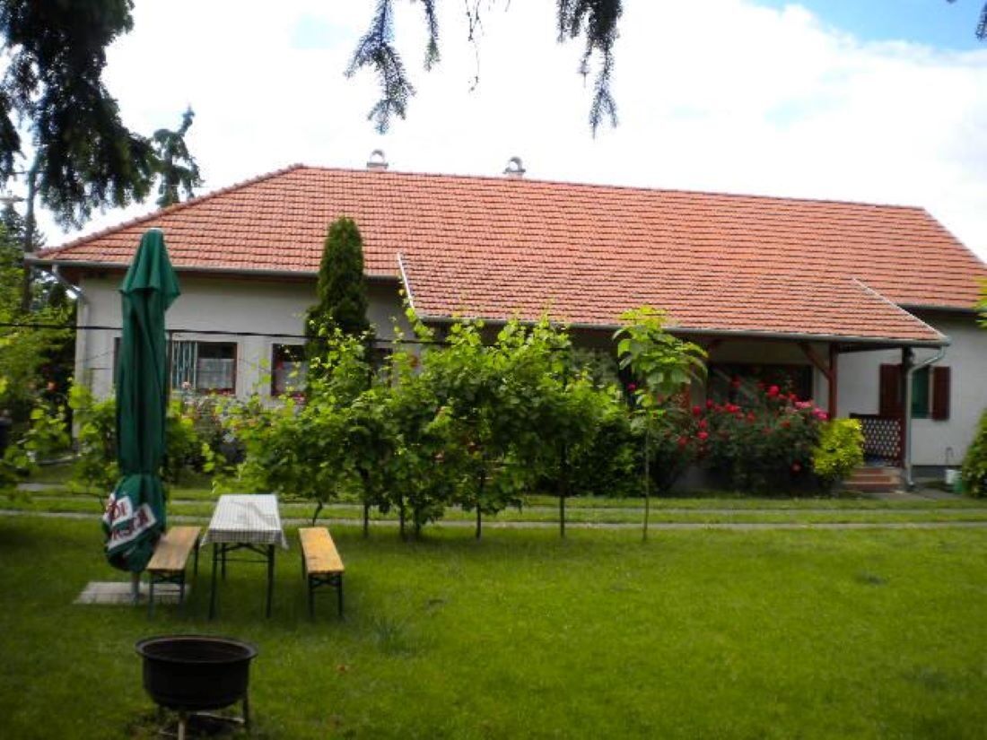 Rozsakert Apartman Poroszlo