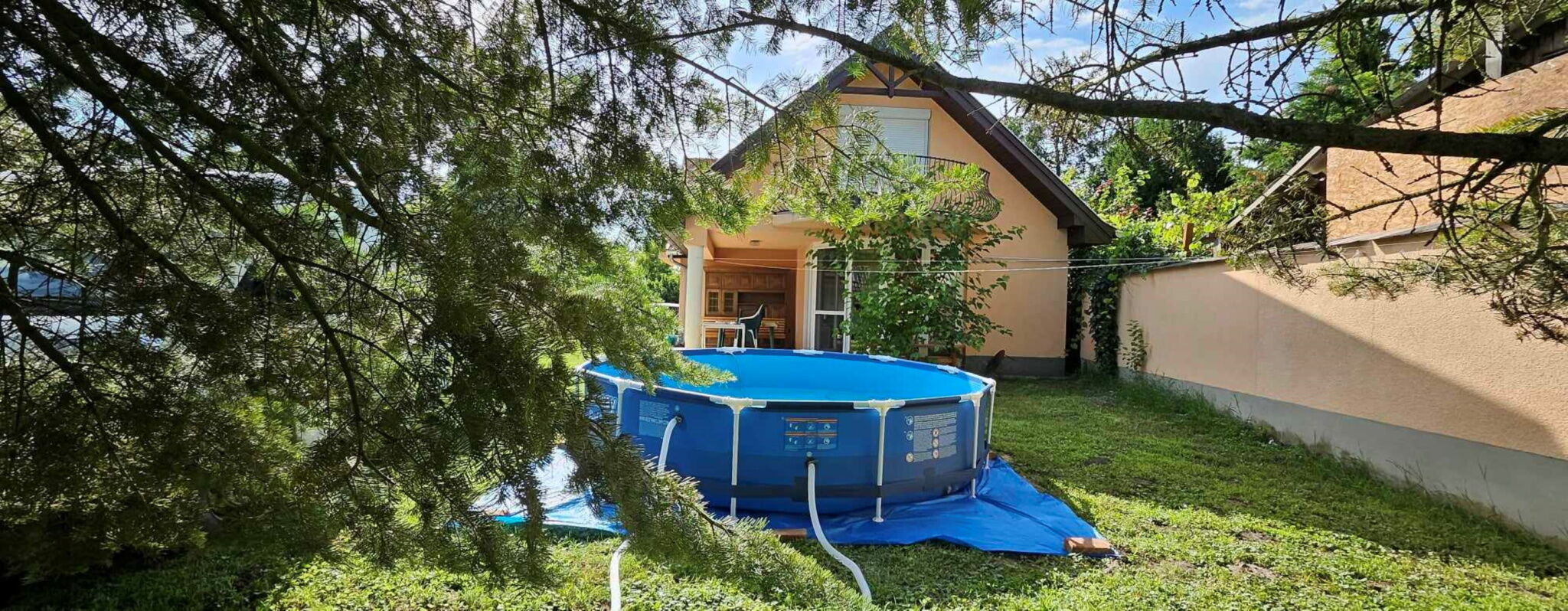 Vadrozsa Apartmanhaz Poroszlo