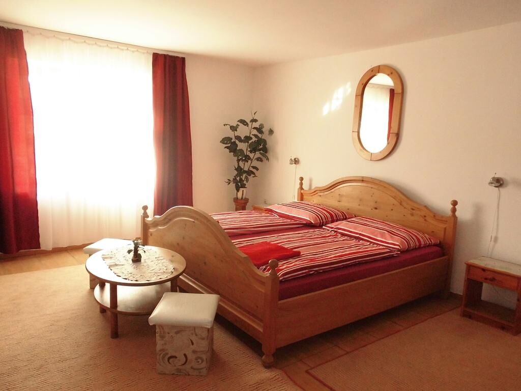 Fenyves Apartman Sarospatak