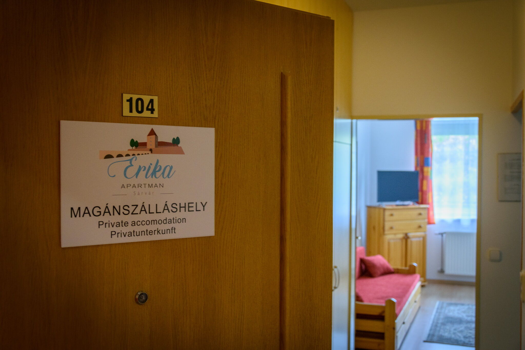 Erika Apartman Sarvar