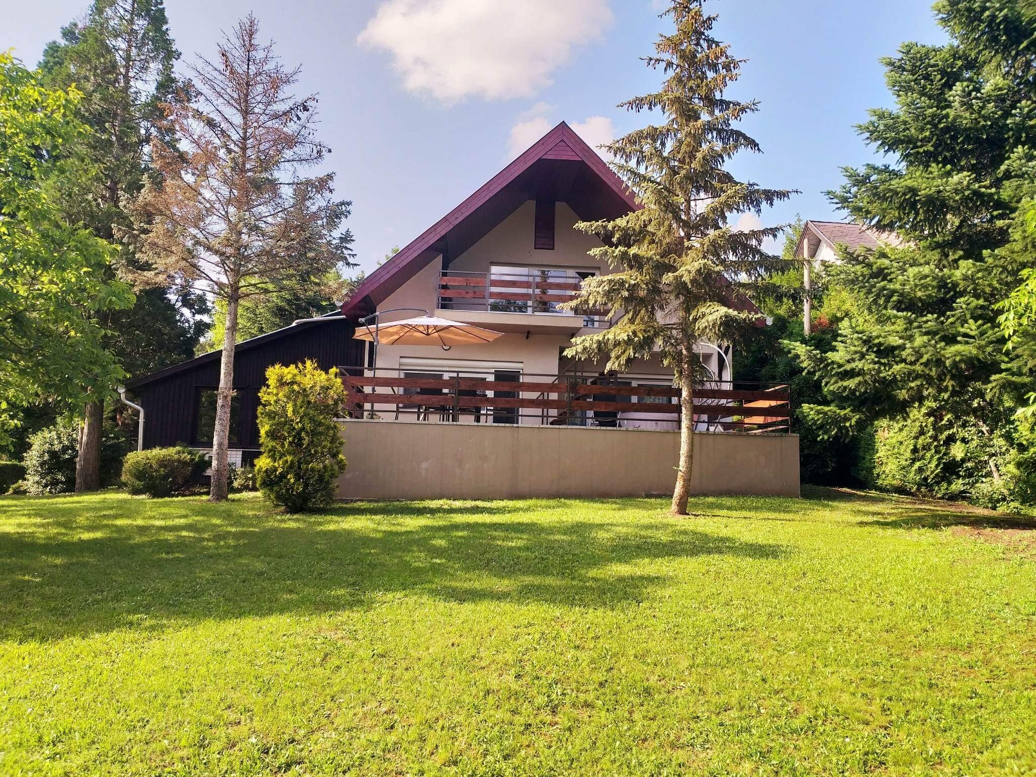 Feherko Apartman Parad